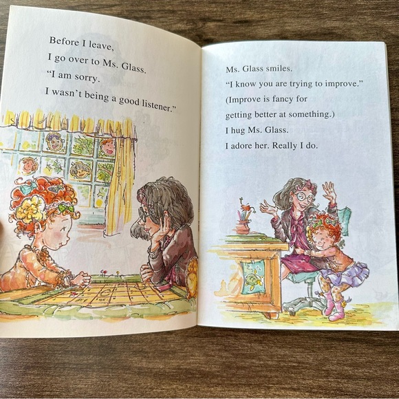 Fancy Nancy Book Lot - Fancy Nancy I Can Read Books, Fancy Nancy Christmas, etc - Picture 12 of 16